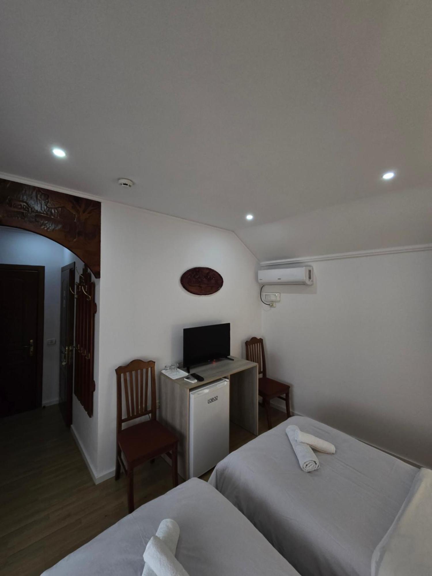 Vila Korani Tirana Exterior foto